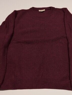 Octobre Editions Men's Crewneck Sweater in Burgundy - Classic Knit